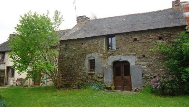 16th Century Farmhouse And Outbuildings
