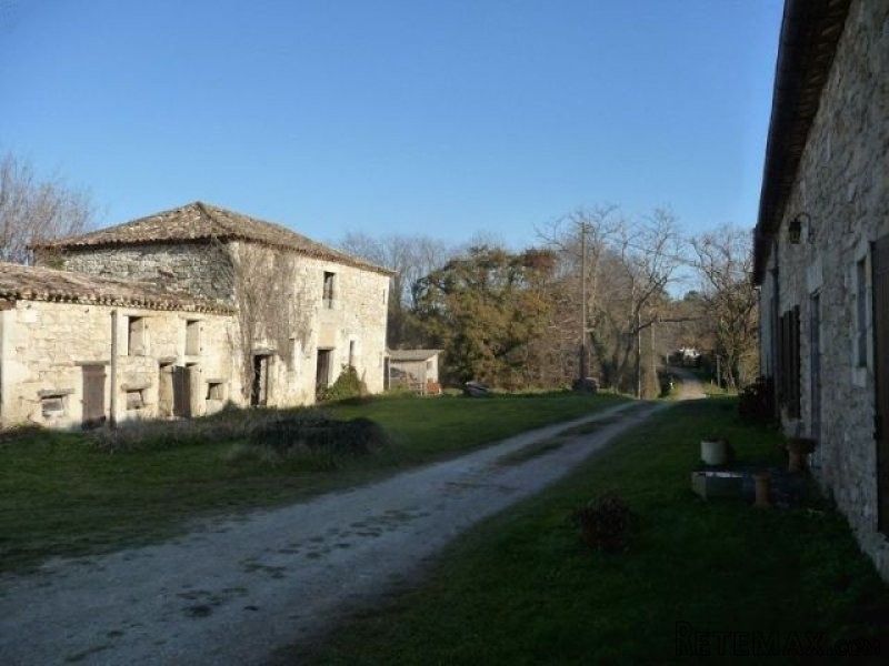 Property With 2 Houses With Land About.. - 2