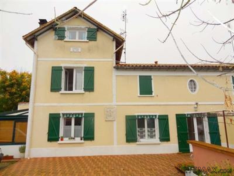 6 Bedrooms - House - Poitou-Charentes.
