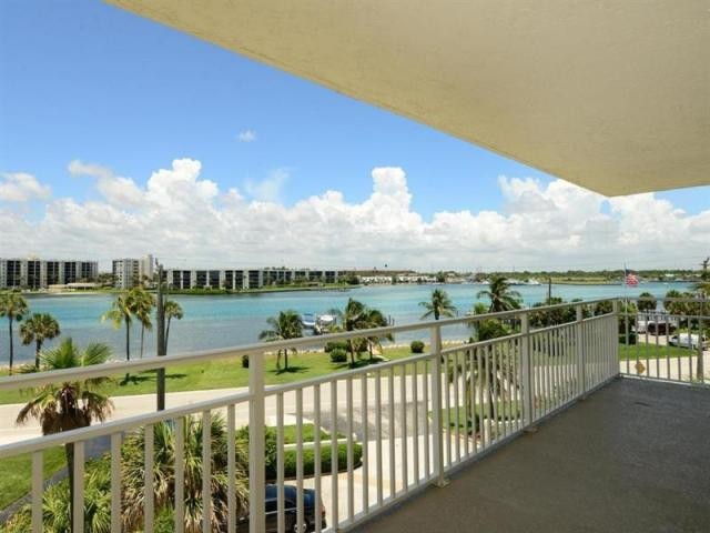 2 bedroom Residence For Sale: Jupiter.. - 2