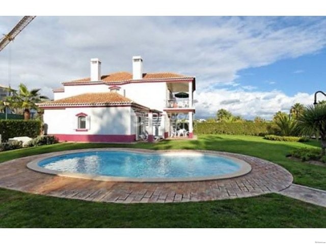 3 Bedroom Luxury Apartment With Private..