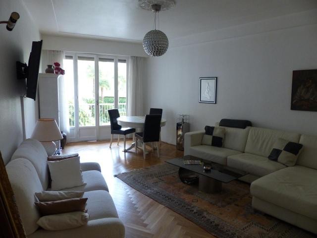 Prestigious residence in Carre d'Or