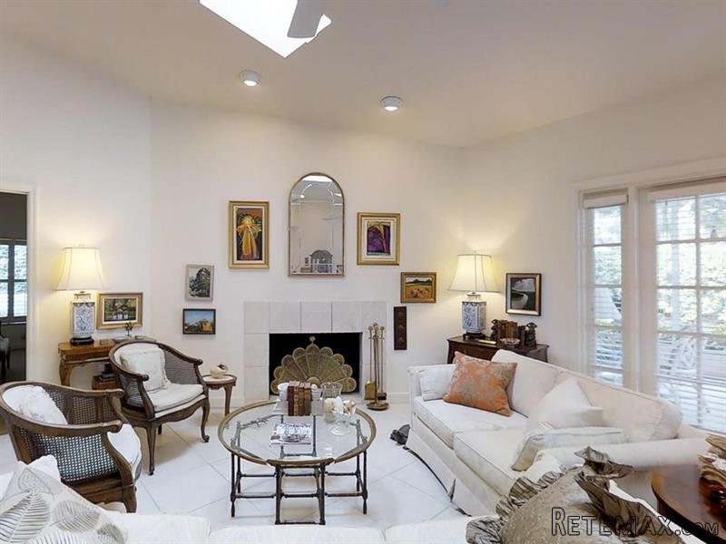 3 bedroom House For Sale: 945 Windsong.. - 2