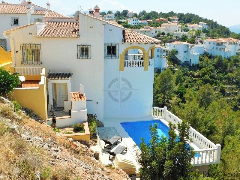 Charming Villa With Beautiful Views In..