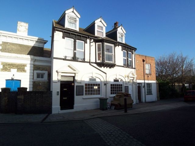 2 bedroom flat in Sheerness, ISLE OF..