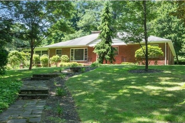 3 bedroom Residence For Sale: Newburgh..