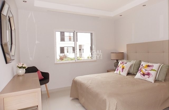 Bright & Spacious 1 + 1 Bedroom.. - 2