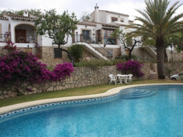 4 Bedrooms - Property - Alicante - For..