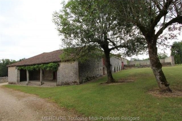 12 bedroom Castle For Sale: 4600 CAHORS - 2