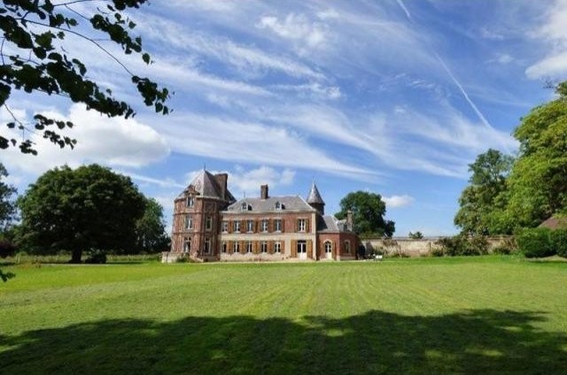 12 bedroom Castle For Sale: 02100 SAINT..