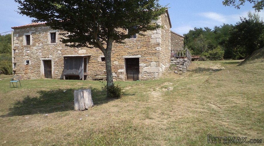 Istra – 12.233 m² prostrano zemljište, mirna lokacija