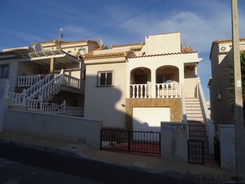 2 Bedrooms - Villa - Alicante - For Sale