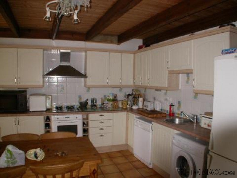 3 Bedroom Renovated Country Stone House.. - 2