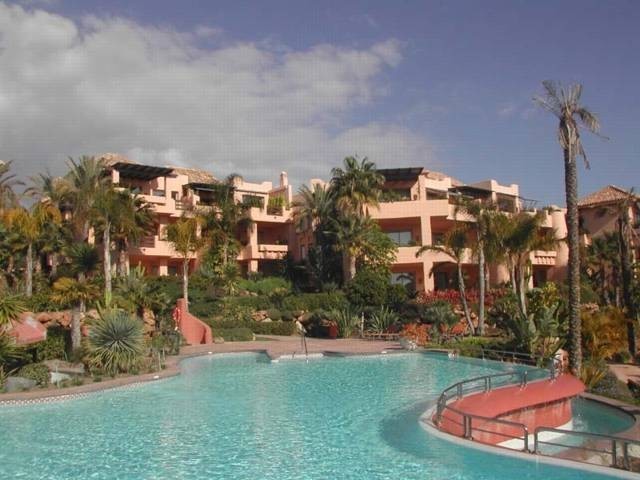 Apartment - This spectacular two..