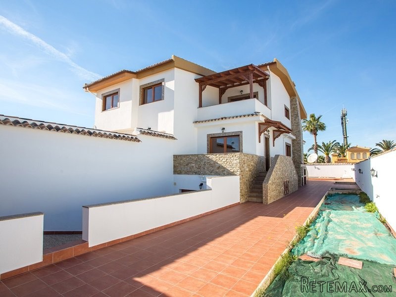 3 Bedrooms - Property - Alicante - For..
