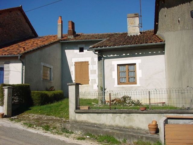 south RUFFEC, Village house with.. - 2