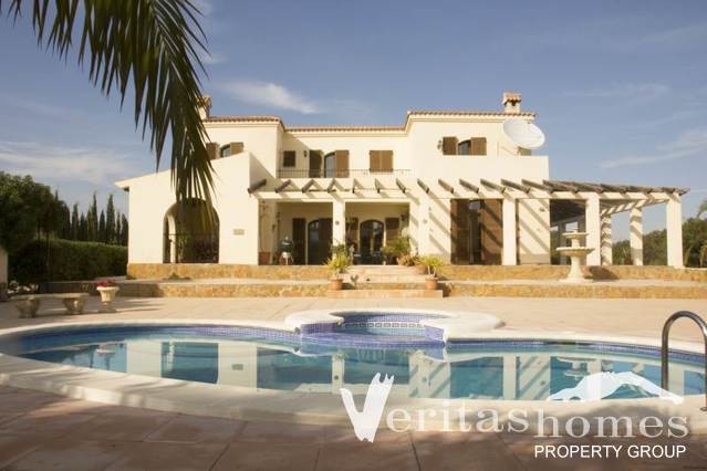 Ref: VHVL1551 - Villa for Sale in..