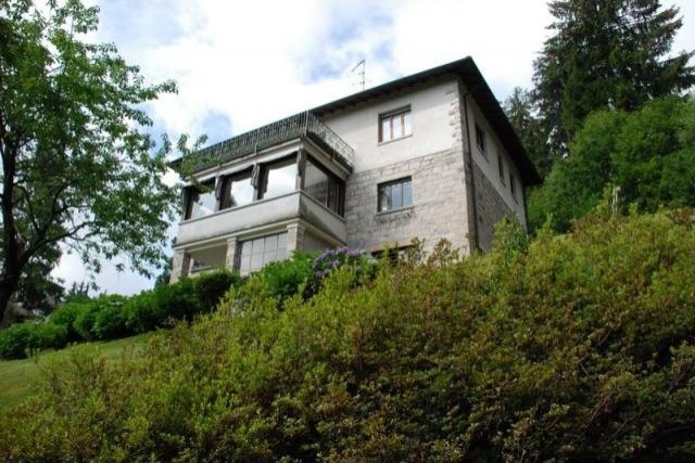 6 bedroom Villa For Sale: Gignese, IT