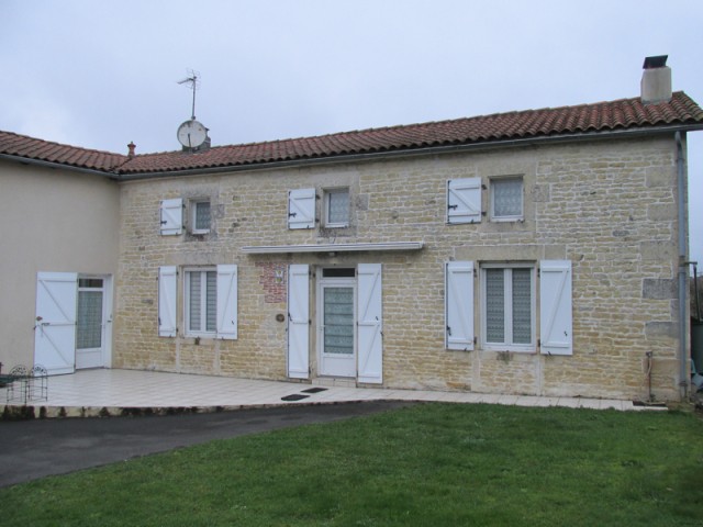 Stone Village House With 4 Bedrooms