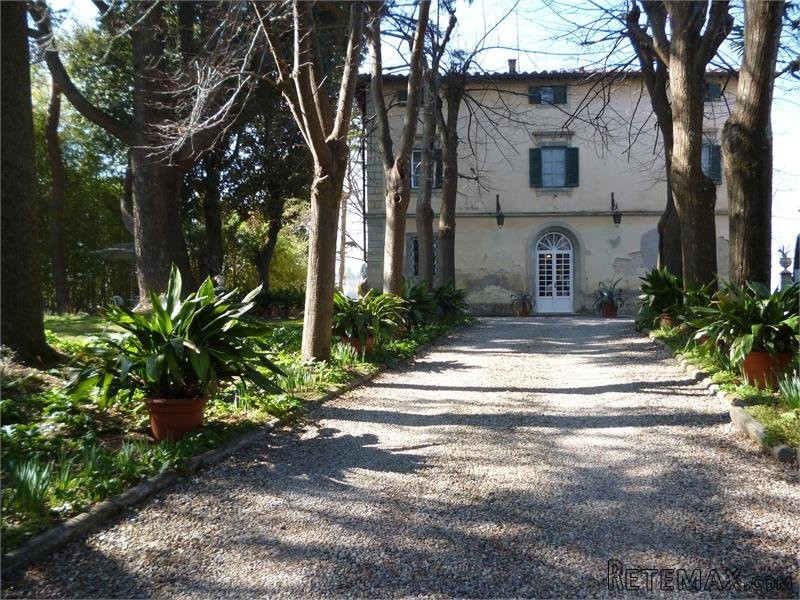 11 bedroom Farm House For Sale: Pisa - 2