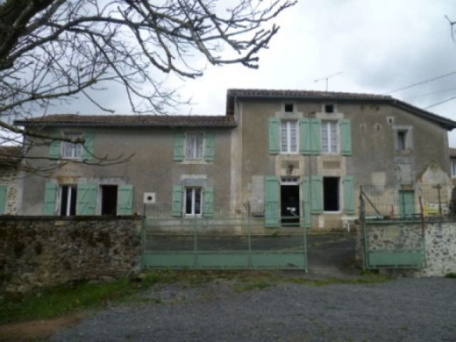 EC0592al Impressive Stone Country House..