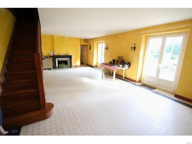 Delightful 3 Bedroom House - 2