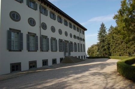 Luxury Apartments Near Lucca