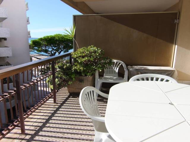 2 bedroom apartment in centre of Juan..