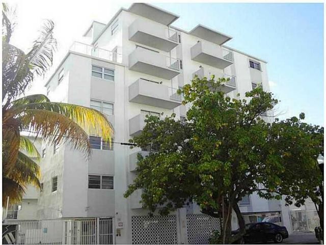 1 bedroom Flat For Sale: 240 COLLINS AV..