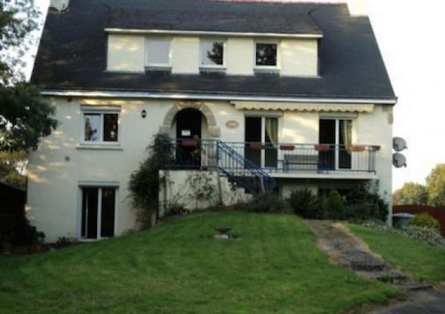 Large 5 Bedroom House in 1 Hectare