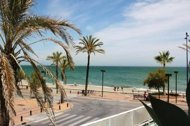 APARTEMENT FOR SALE IN FUENGIROLA