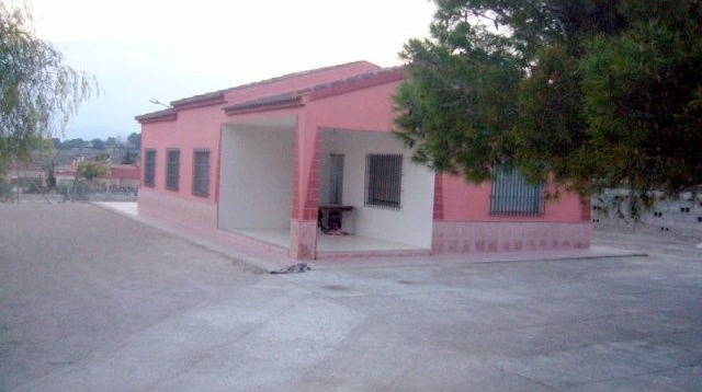 4 Bedroom Finca In Albatera, Alicante..