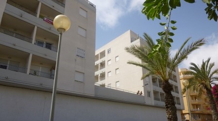 Resale · Apartment · Spain · Costa Bl..