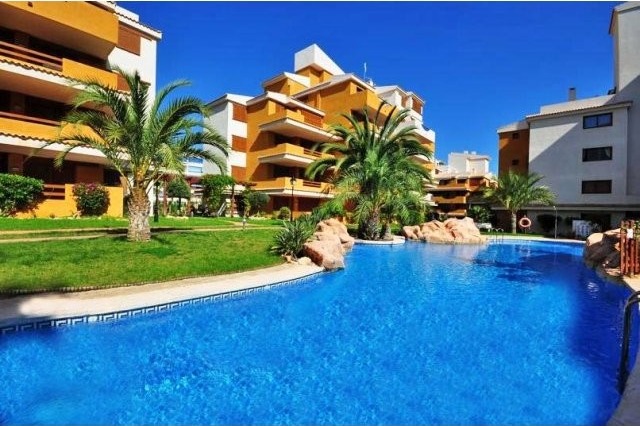 BEAUTIFUL GROUND FLOOR APARTMENT