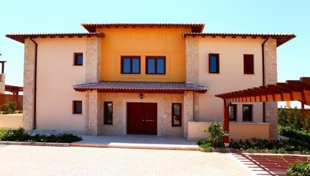 3 Bedroom Apartment, Alexander Heights.. - 2