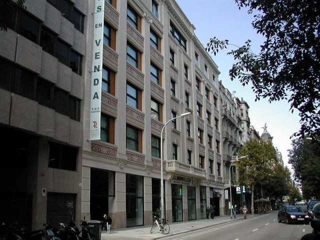 3 bedroom Flat For Sale: BARCELONA..