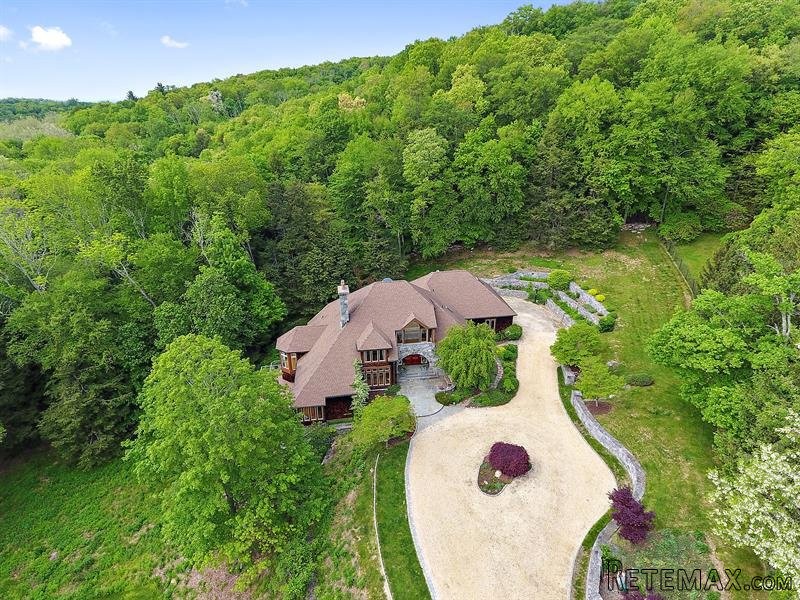 5 bedroom House For Sale: 128 Hook Road..