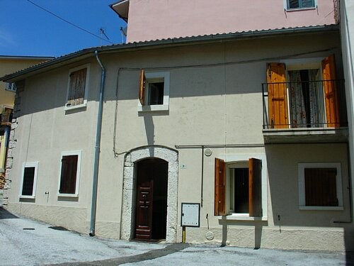 Townhouse full of features in a unique.. - 2