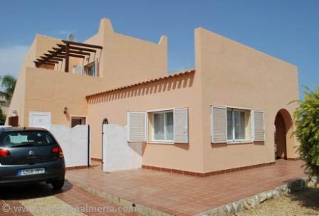 3 bedroom detached property with.. - 2