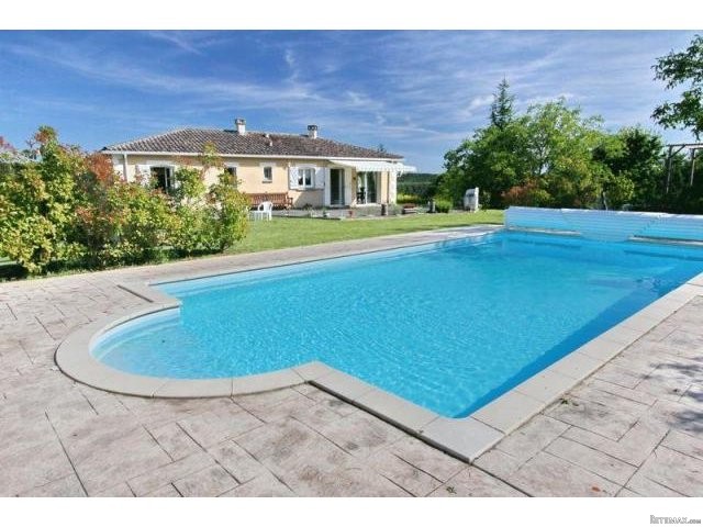 4 Bedroom Detached Bungalow For Sale