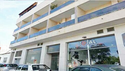 A BUSINESS PREMISE AND 2 BED APARTMENT