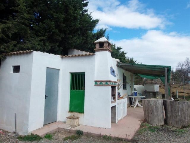 Villa - Finca to be restored, bordering..