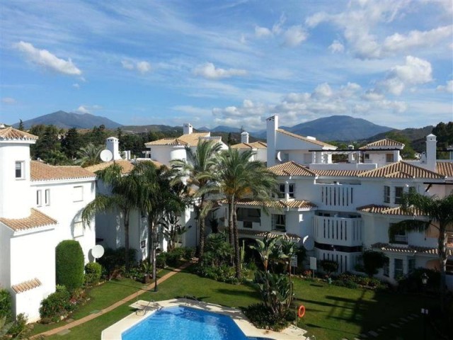 PENTHOUSE FOR SALE IN NUEVA ANDALUCIA