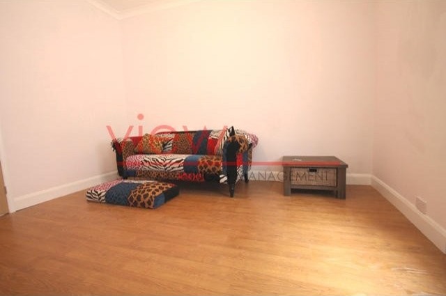 2 bed flat to rent