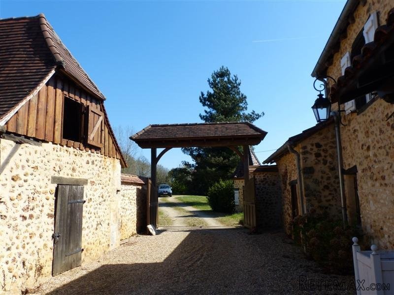 Beautiful Stone House With 14 Hectares.. - 2