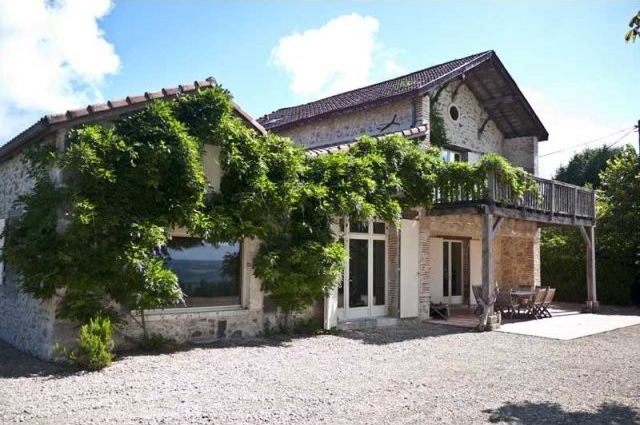 Superb Country Property With Swimming..