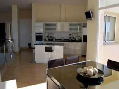 2 bedroom Apartment For Sale: Marbella - 2