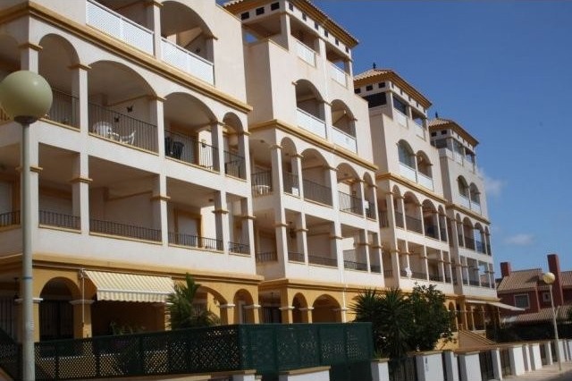 Immaculate 2 Bedroom Apartment In Mar..
