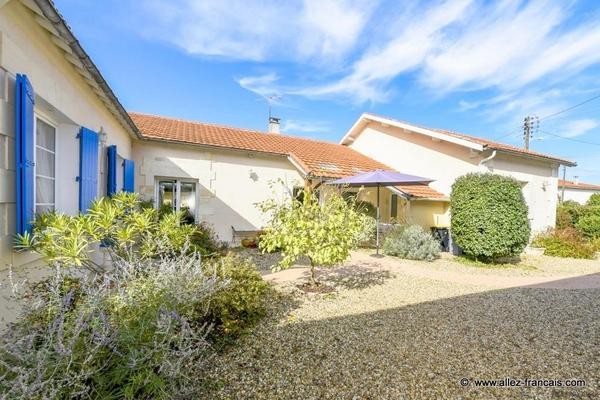 A superbly appointed 3 bedroom Town..