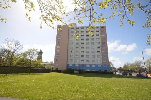 2 bedroom Flat For Sale: South Street..